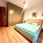Gilbert\'S Bright & Cozy Apartment Near City Center