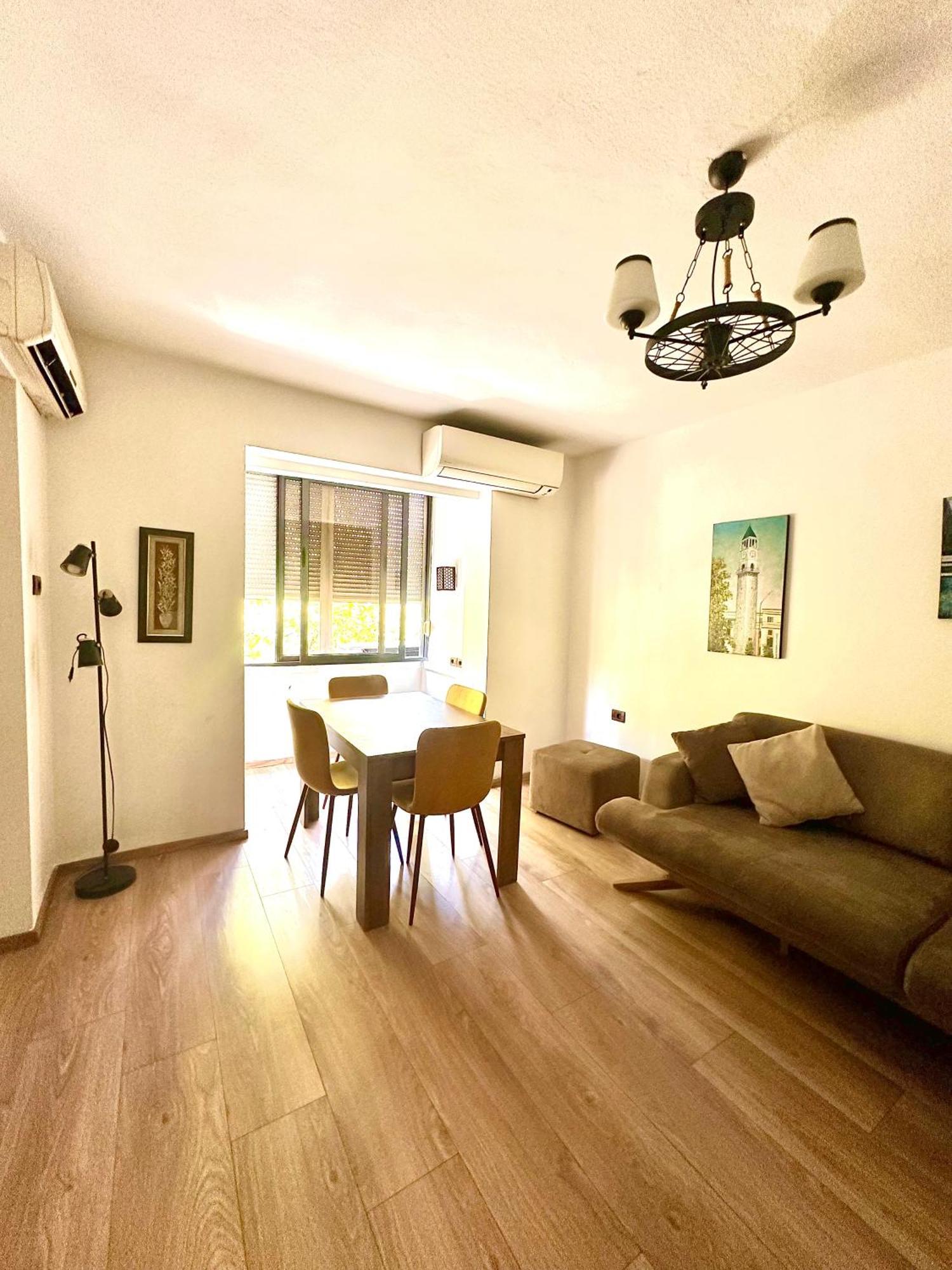 Gilbert's Bright & Cozy Near Center *